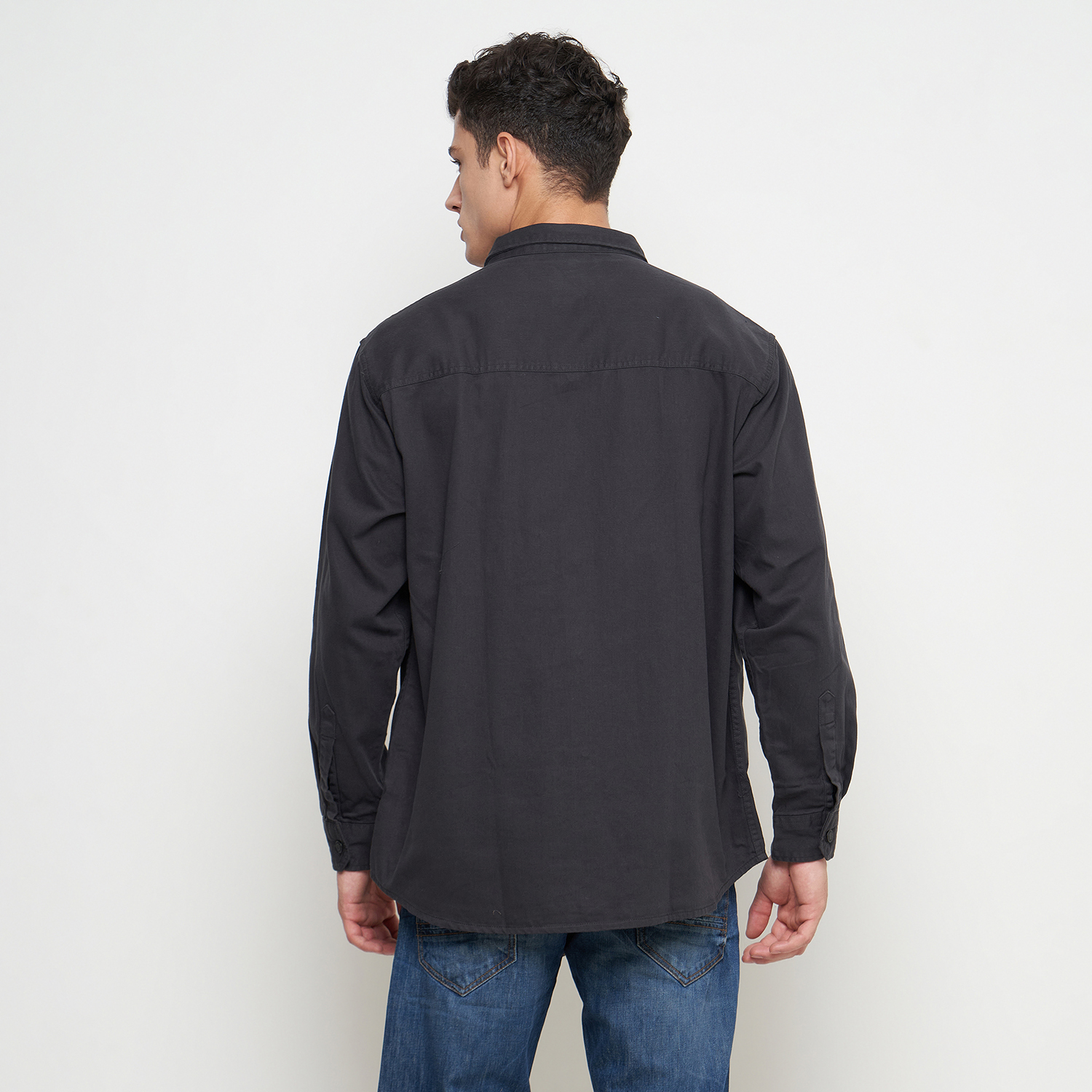 GABRIELLE Kemeja Polos Lengan Panjang Pria Oversize BAAG483H0324