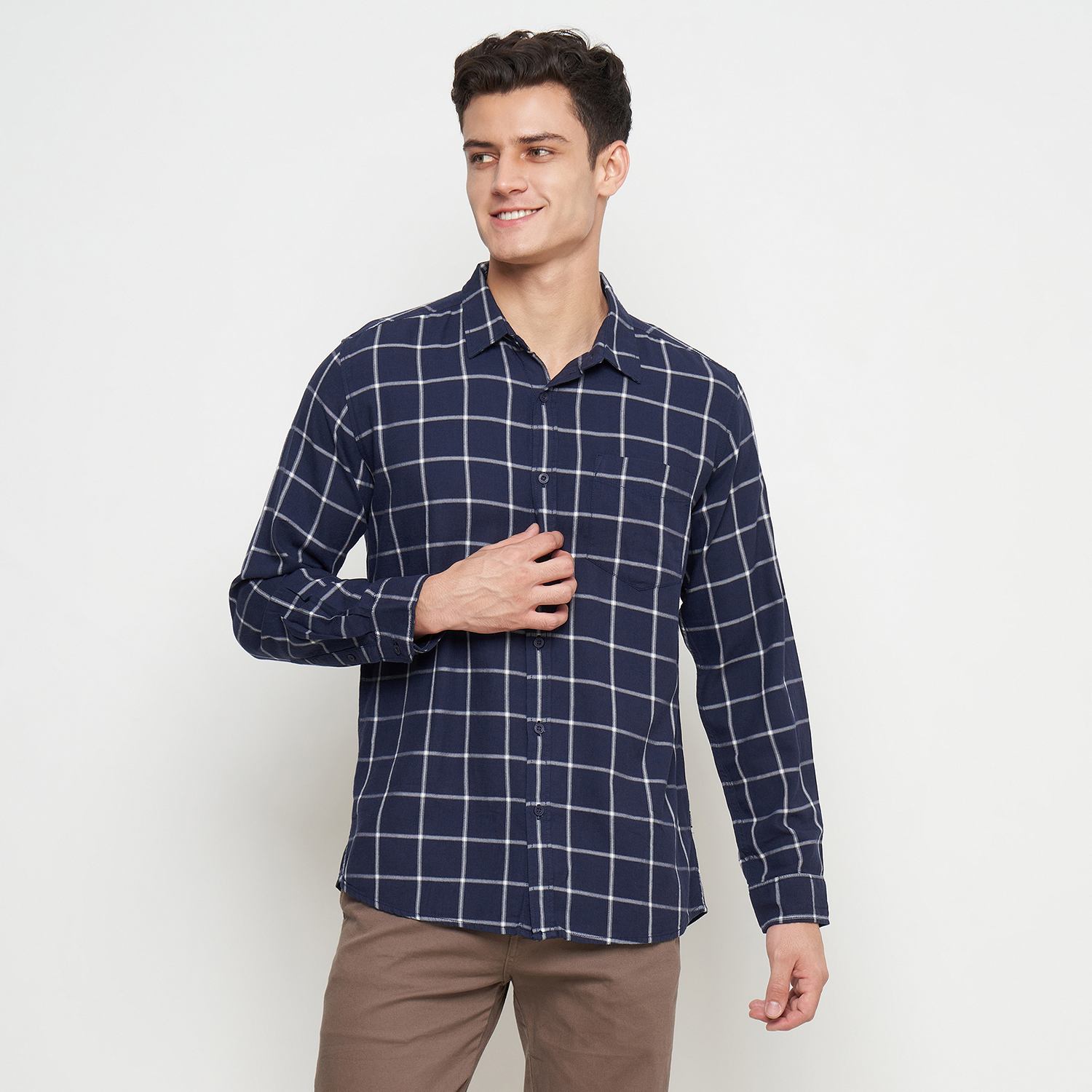 GABRIELLE Kemeja Pria Lengan Panjang Reguler Fit BBAC477M0324