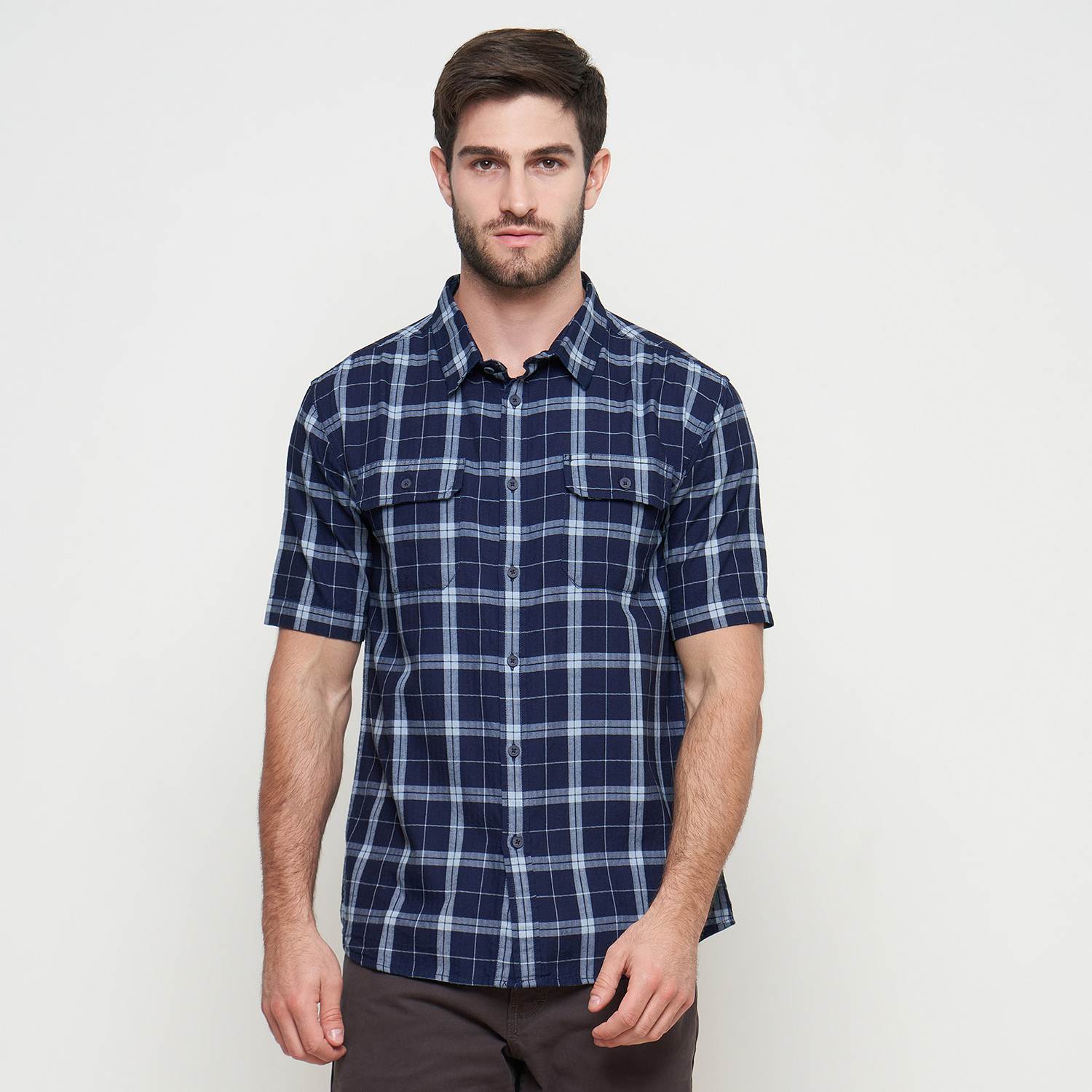 GABRIELLE KEMEJA PRIA LENGAN PENDEK REGULAR FIT BBBD342M0923