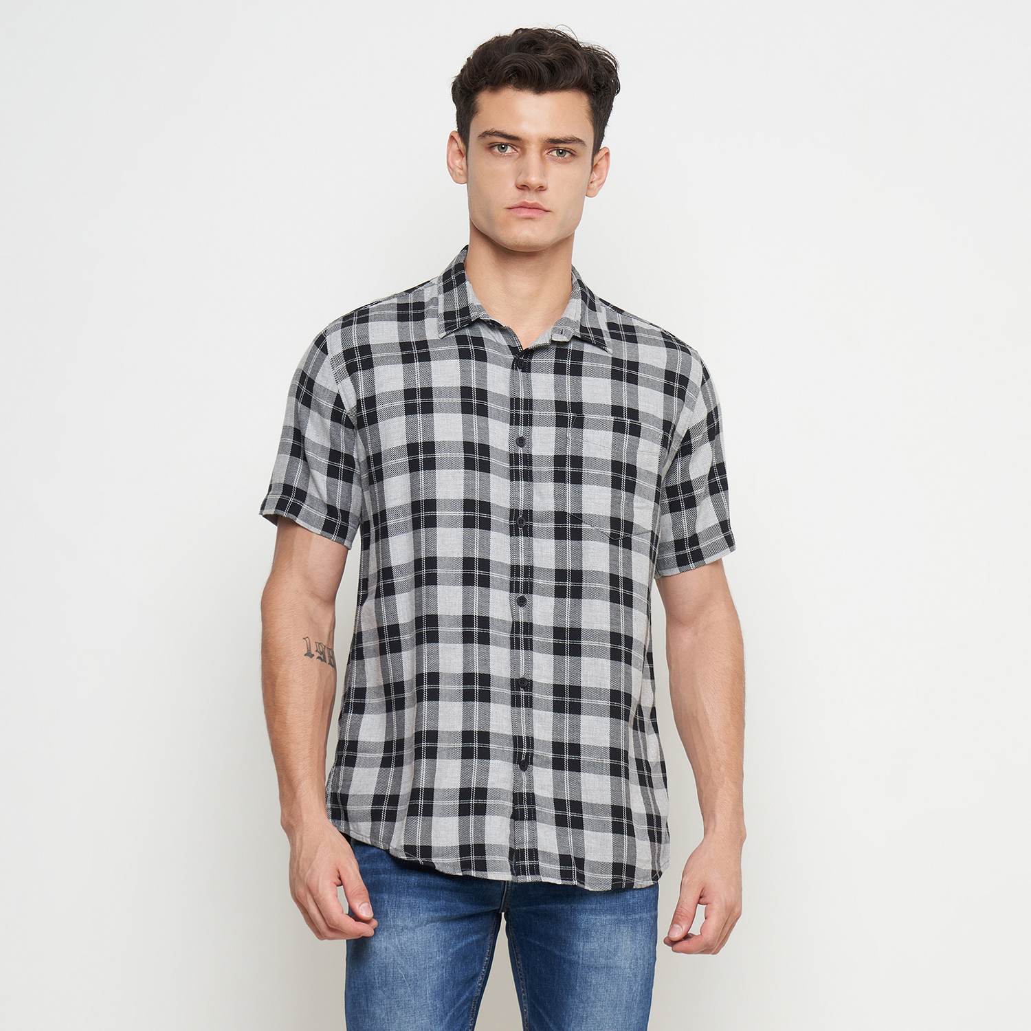 GABRIELLE KEMEJA PRIA LENGAN PENDEK MOTIF KOTAK REGULAR FIT BABC463M0324