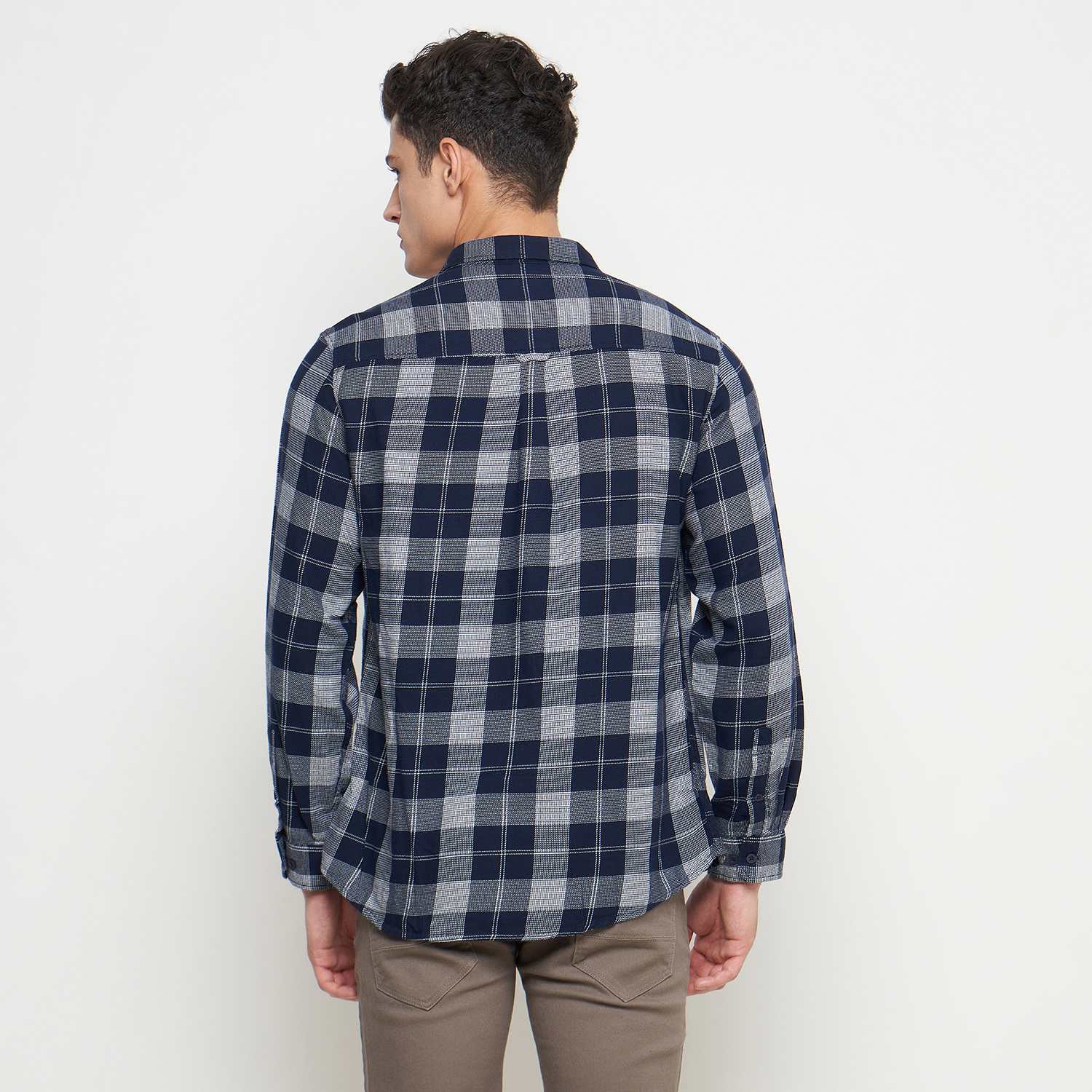 GABRIELLE KEMEJA KOTAK LENGAN PANJANG PRIA REGULAR FIT BBAC448M0224