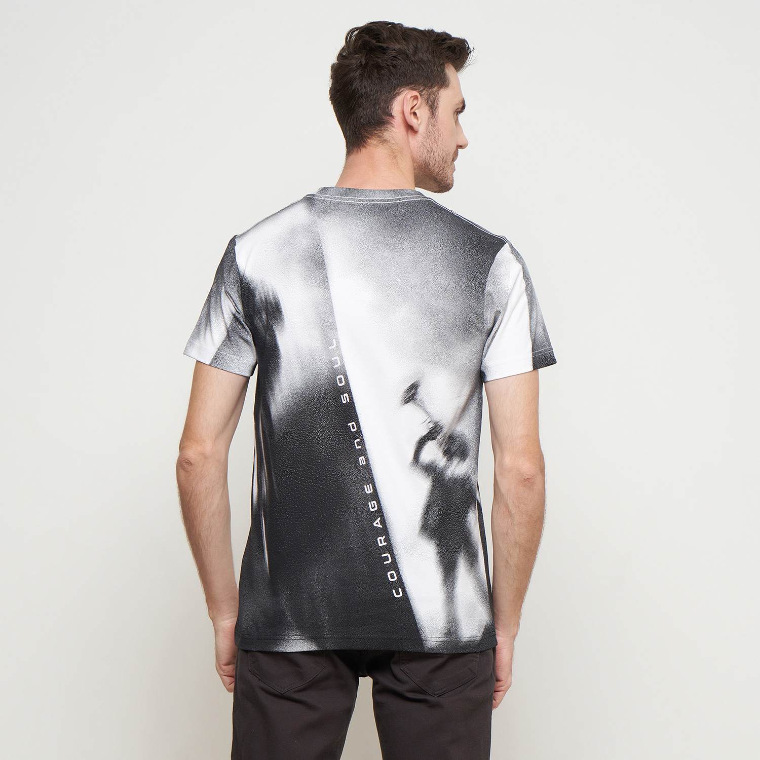 GABRIELLE KAOS PRIA LENGAN PENDEK REGULAR FIT BBHC373N0524