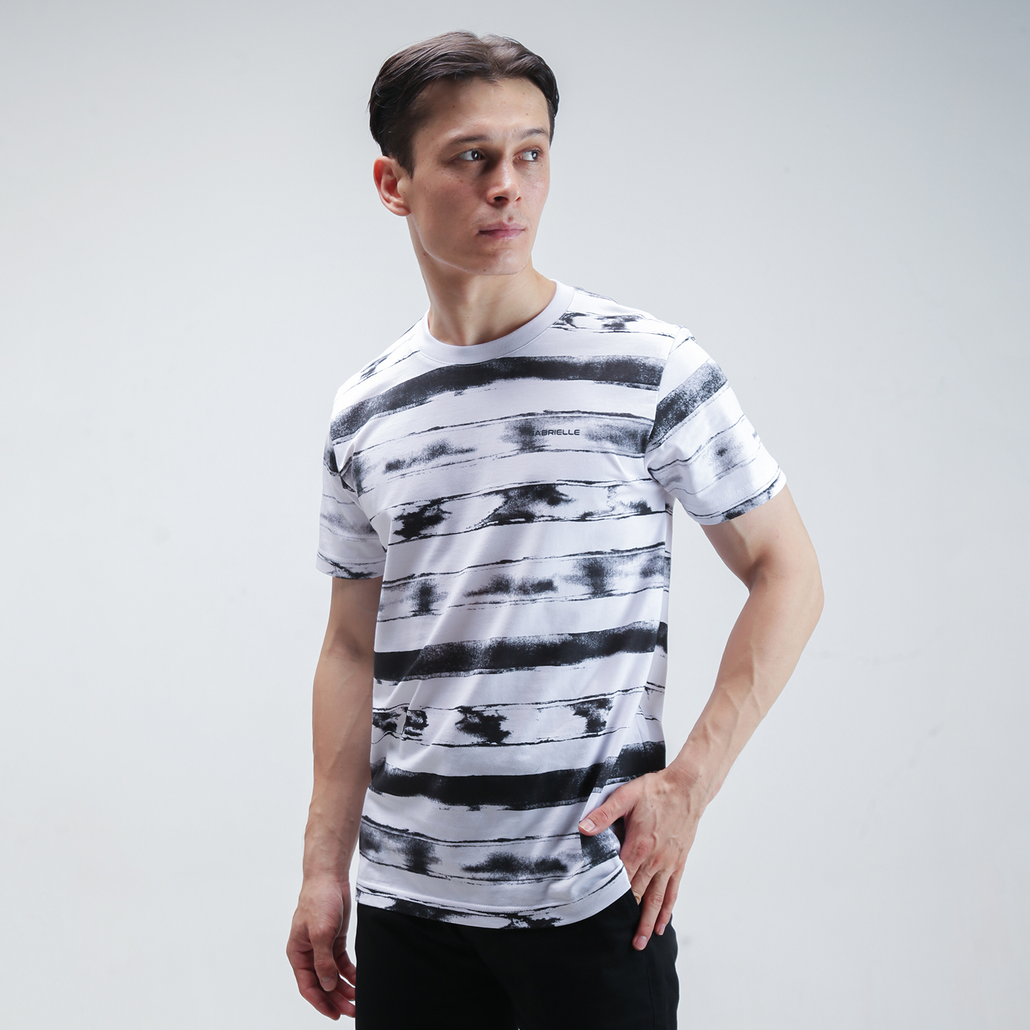 GABRIELLE KAOS LENGAN PENDEK PRIA REGULAR FIT GBHC306L1124