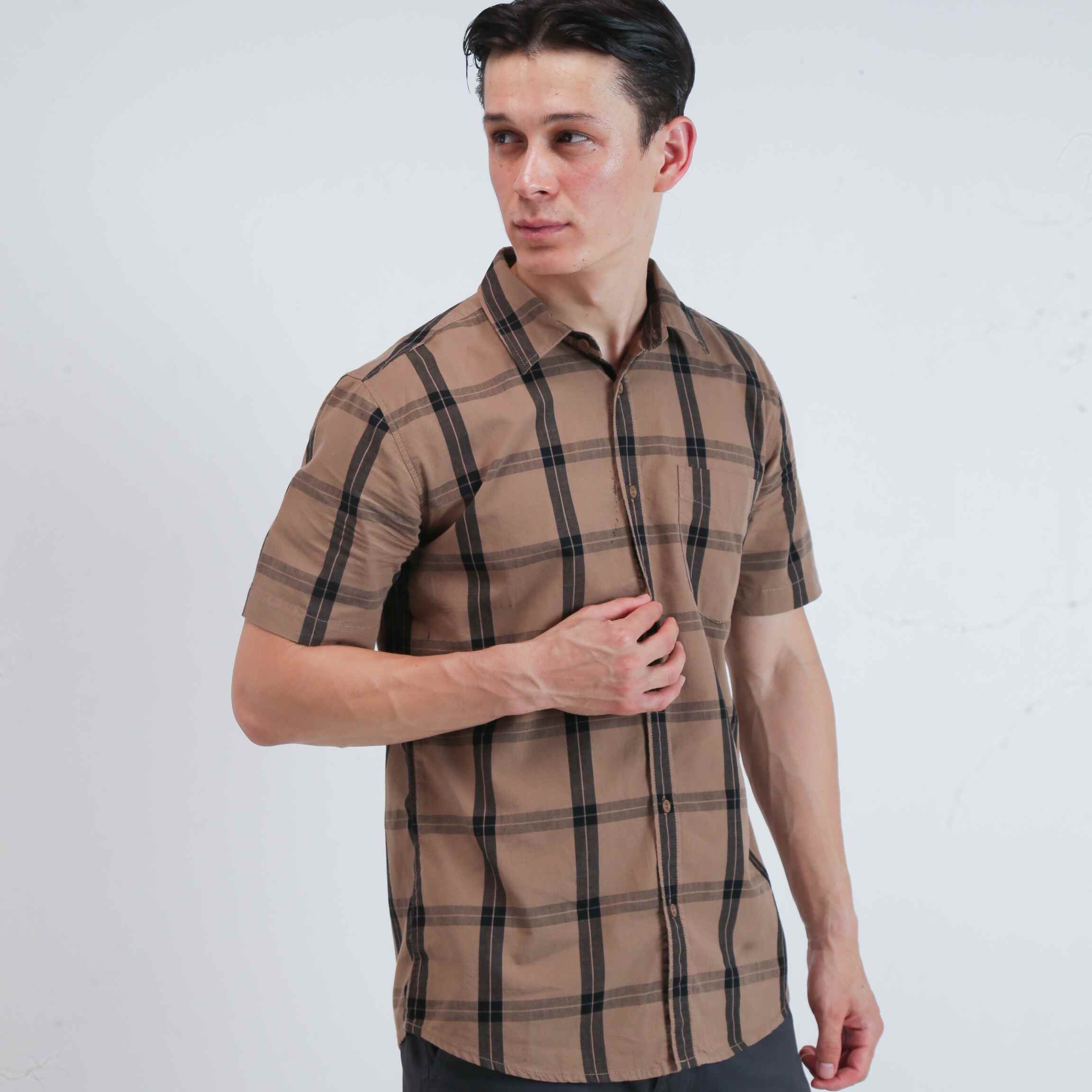 GABRIELLE KEMEJA KOTAK - KOTAK LENGAN PENDEK REGULAR FIT BABC549M1224