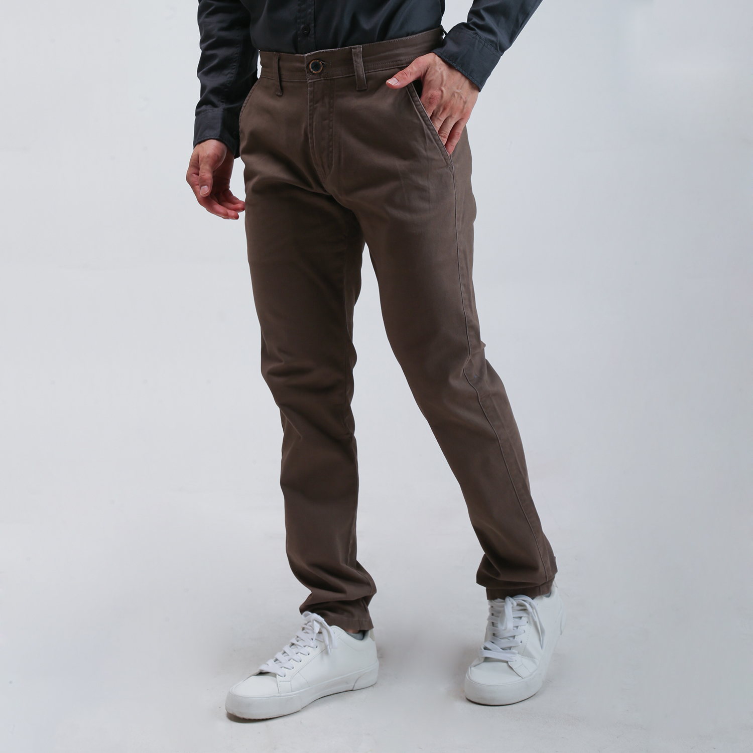 
                                                                                GABRIELLE CELANA PANJANG CHINOS PRIA SLIM FIT BAWD230F1124